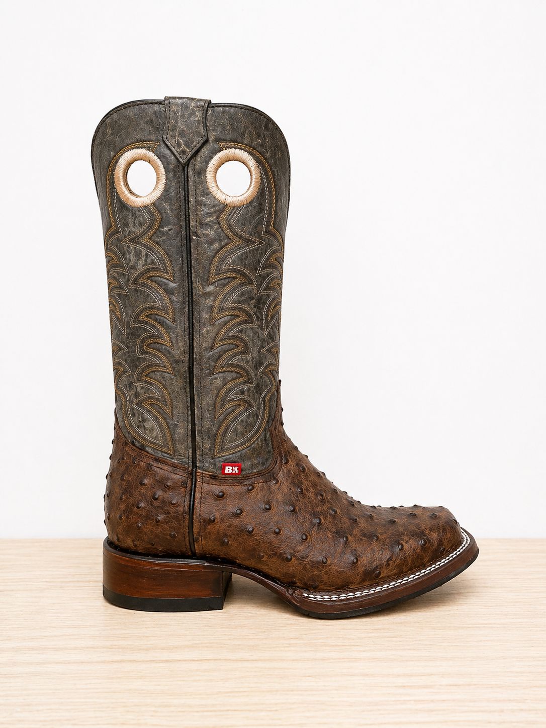 Botas Avestruz Africana MOD Nicotine - Cráter Negro